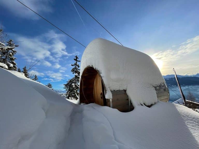 sauna tonneau neige Anzère Suisse