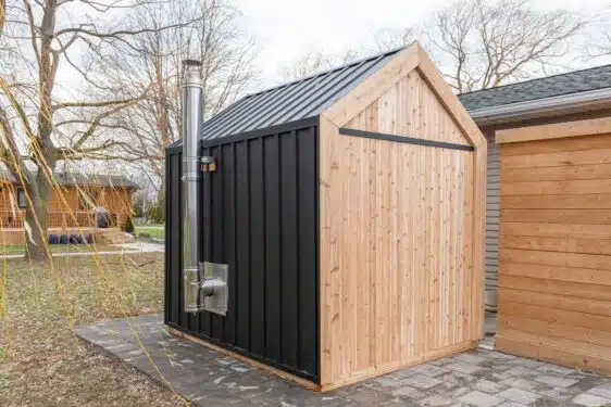 Sauna extérieur en cèdre rouge pure cube hudson vue arrière